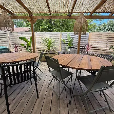 Sunset Embassy Surf House Holiday home