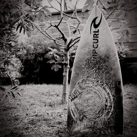 Sunset Embassy Surf House 別荘