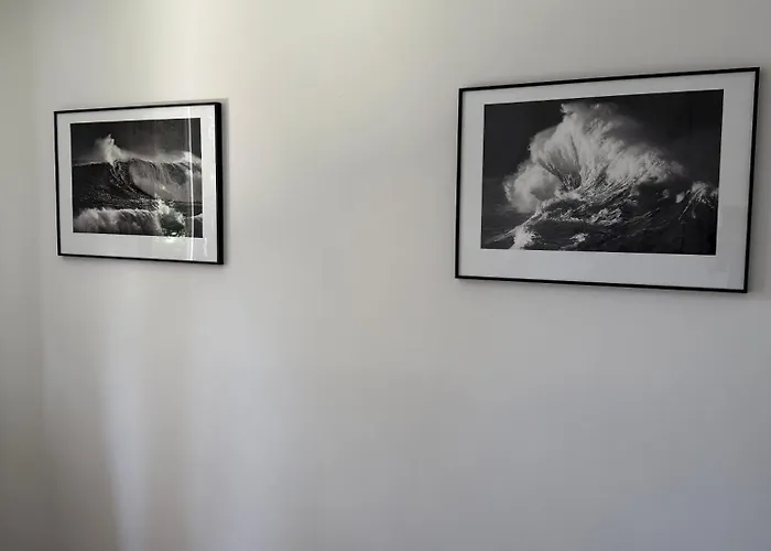 Sunset Embassy Surf House *